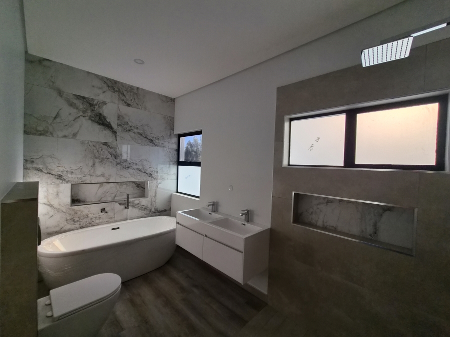 4 Bedroom Property for Sale in Sandown Western Cape